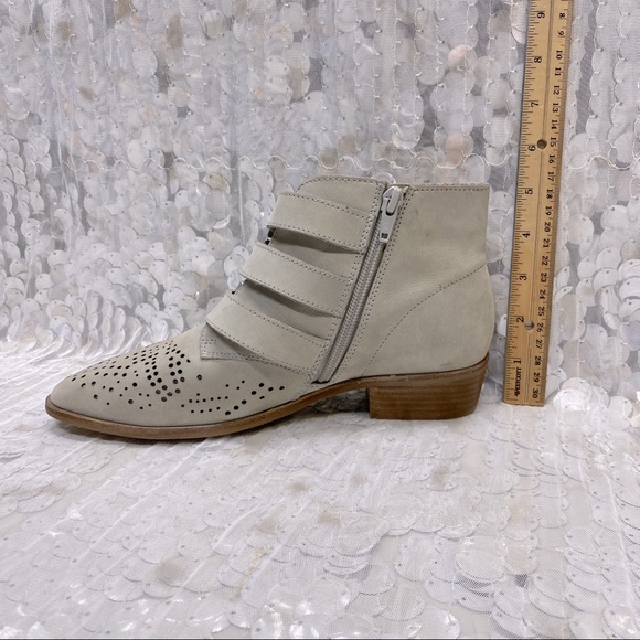 Steve Madden “Mara” - Picture 14 of 16